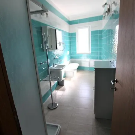 Apartment Shr *